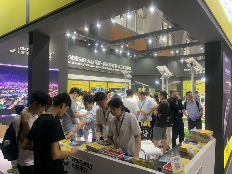 朗越能源新品全球首發(fā)，閃耀2019國際光亞展